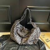 Large Capacity Leopard Nylon Hot Selling Crossbody Bag Zipper High Aesthetic Fashionable Shoulder Bag Soft Simple Handbag