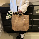 Hand-Woven Handbags Ladies Summer Woven Totes Bag with Tassel Women Shoulder Bag Large Capacity Fashion Straw Female Shopper Bag