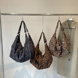 Large Capacity Leopard Nylon Hot Selling Crossbody Bag Zipper High Aesthetic Fashionable Shoulder Bag Soft Simple Handbag