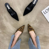 Sandals Sexy Woman Slippers Low Heel Shoes for Women Mules Slides Pointed Toe Wholesale Designer Luxury on Sale Vip Small Size