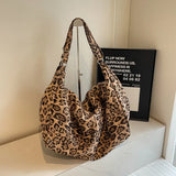 Large Capacity Leopard Nylon Hot Selling Crossbody Bag Zipper High Aesthetic Fashionable Shoulder Bag Soft Simple Handbag