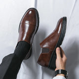 Brand Fashion Vintage Men Leather Shoes Men Dress Shoes Slip on Business Casual Shoes Classic Soft Leather Breathable Men Flats