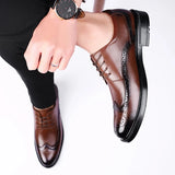 British Style New Men Oxford Genuine Leather Dress Shoes Brogue Lace Up Flats Male Casual Shoes Black Brown Size 38-48