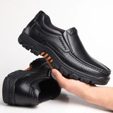 Genuine Leather Shoes Men Loafers Soft Cow Leather Men Casual Shoes New Male Footwear Black Brown