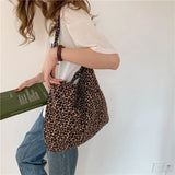 Japanese and Korean Ins Modern Small Leopard Print Messenger Bag, Single Shoulder Canvas Bag for Female Student