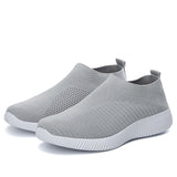 Classic Running Shoes for Women Slip on Mesh Breathable Lightweight Casual Tennis Sneakers Plus Size Outdoor Sport Walking Shoes