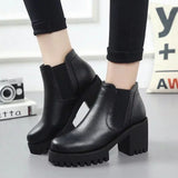 New in Women Boots Comfortable and Elegant Genuine Leather Hot Fur Shoes Woman Winter Chelsea Autumn Black Fashion Booties